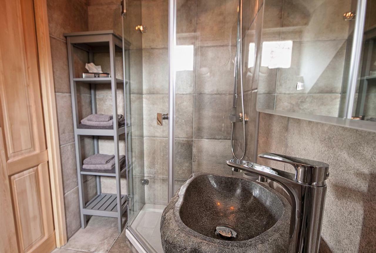 Woods Lodge Plitvice Lakes Dreznik Grad Bagian luar foto