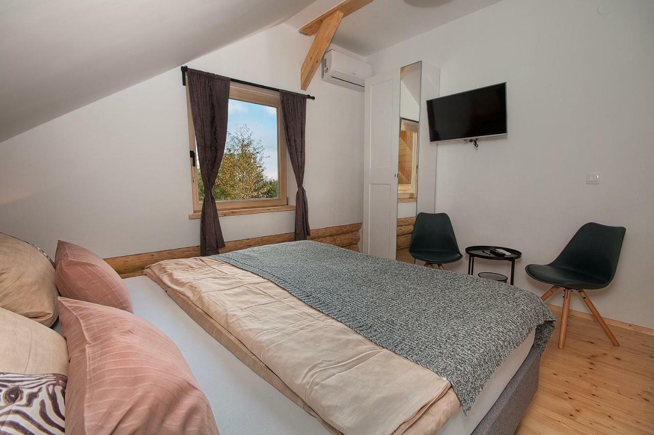 Woods Lodge Plitvice Lakes Dreznik Grad Bagian luar foto