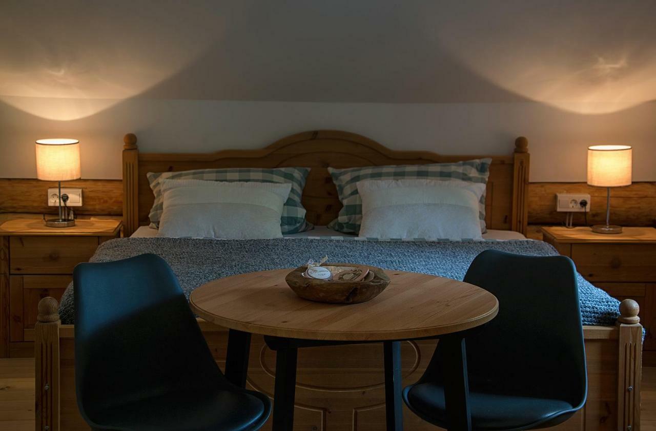 Woods Lodge Plitvice Lakes Dreznik Grad Bagian luar foto