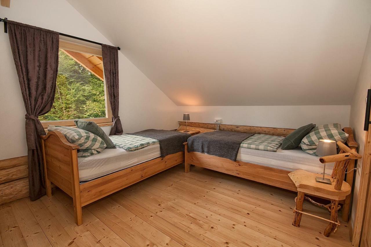 Woods Lodge Plitvice Lakes Dreznik Grad Bagian luar foto
